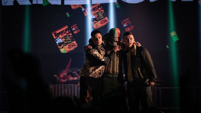 Fotografie z filmu Kneecap.