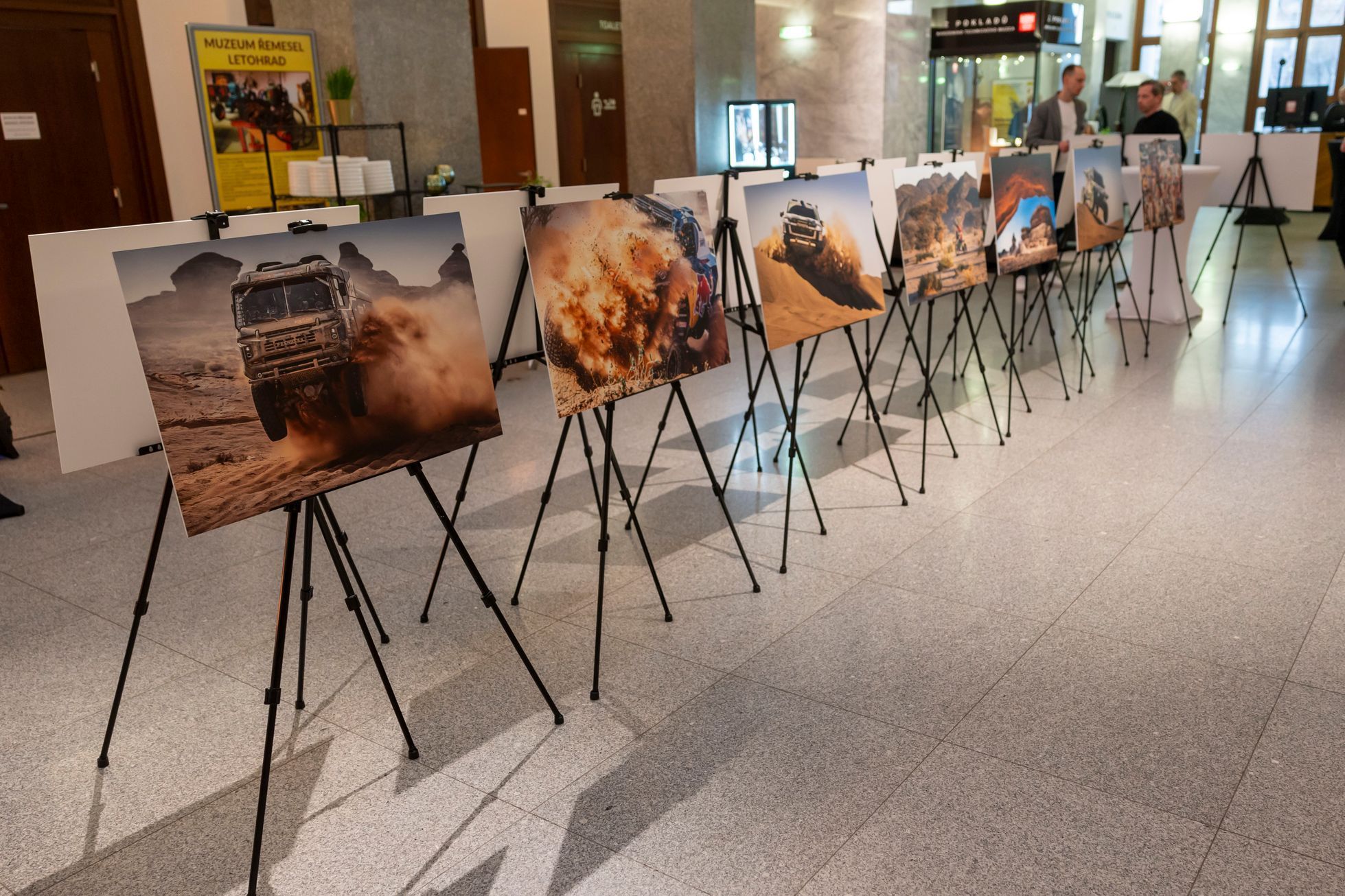 Prezident Petr Pavel, výstava fotek z Dakaru, NTM, vernisáž, Zlatý volant