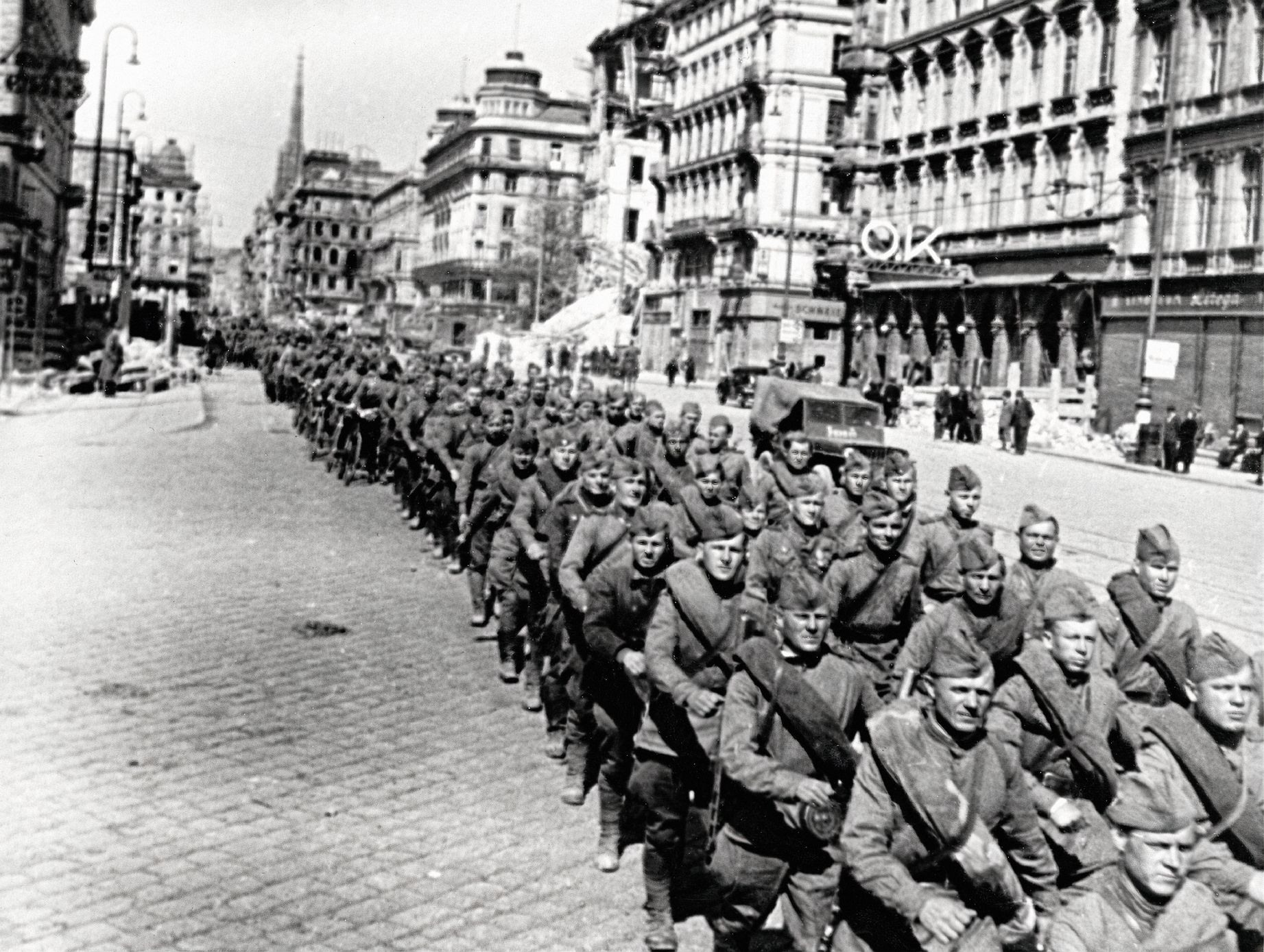Rudá armáda ve Vídni, duben 1945.