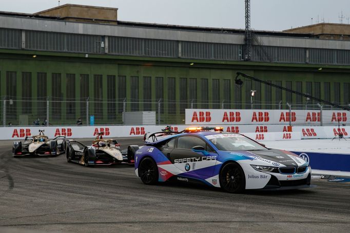 Finále formule E 2019-20 v Berlíně - safety car