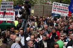 Prague sees largest anti-government protest since 1997