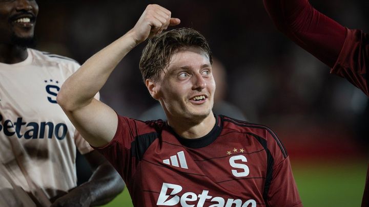 Kofod si před odvetou pochvaluje spolupráci s krajanem Priskem; Zdroj foto: Profimedia