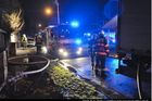 Při požáru rodinného domu v pražských Záběhlicích zemřela žena a dvouleté dítě