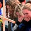 Studenti ze školy Columbine, kde došlo k střelbě. Zleva Darcy Craig, Molly Byrne a Emily Dubin.