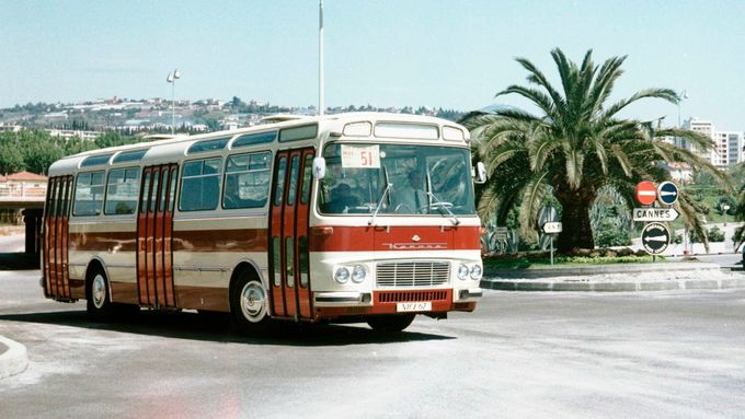 Karosa řady Š nahradila v polovině 60. let neméně legendární Škody 706 RTO.