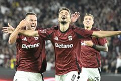 Spartu spasila luxusní trefa Rrahmaniho. Proti Sigmě jí pomohlo sporné vyloučení