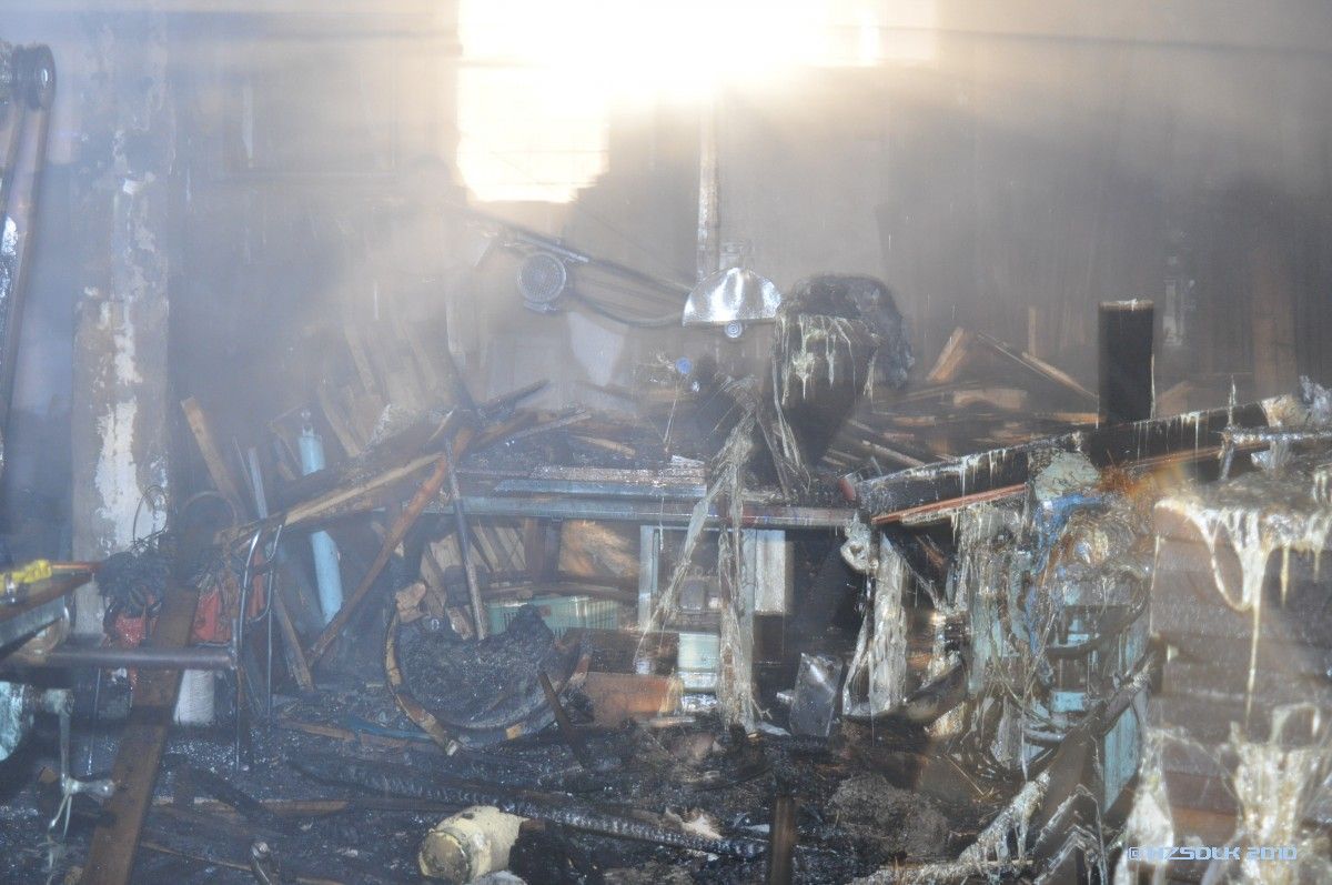 Požár průmyslové budovy v Plumlově na Prostějovsku