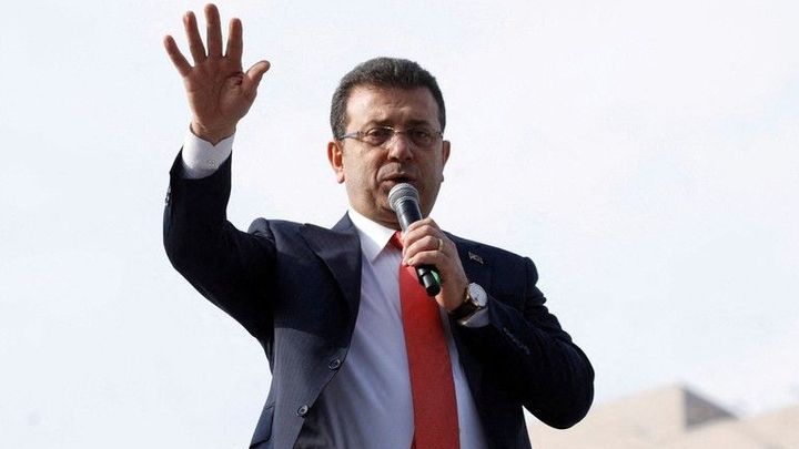 V Turecku zatkli starostu Istanbulu, významného oponenta prezidenta Erdogana