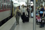 Kdo jel prvním ranním vlakem z Berlína, měl nárok na náhradní autobus