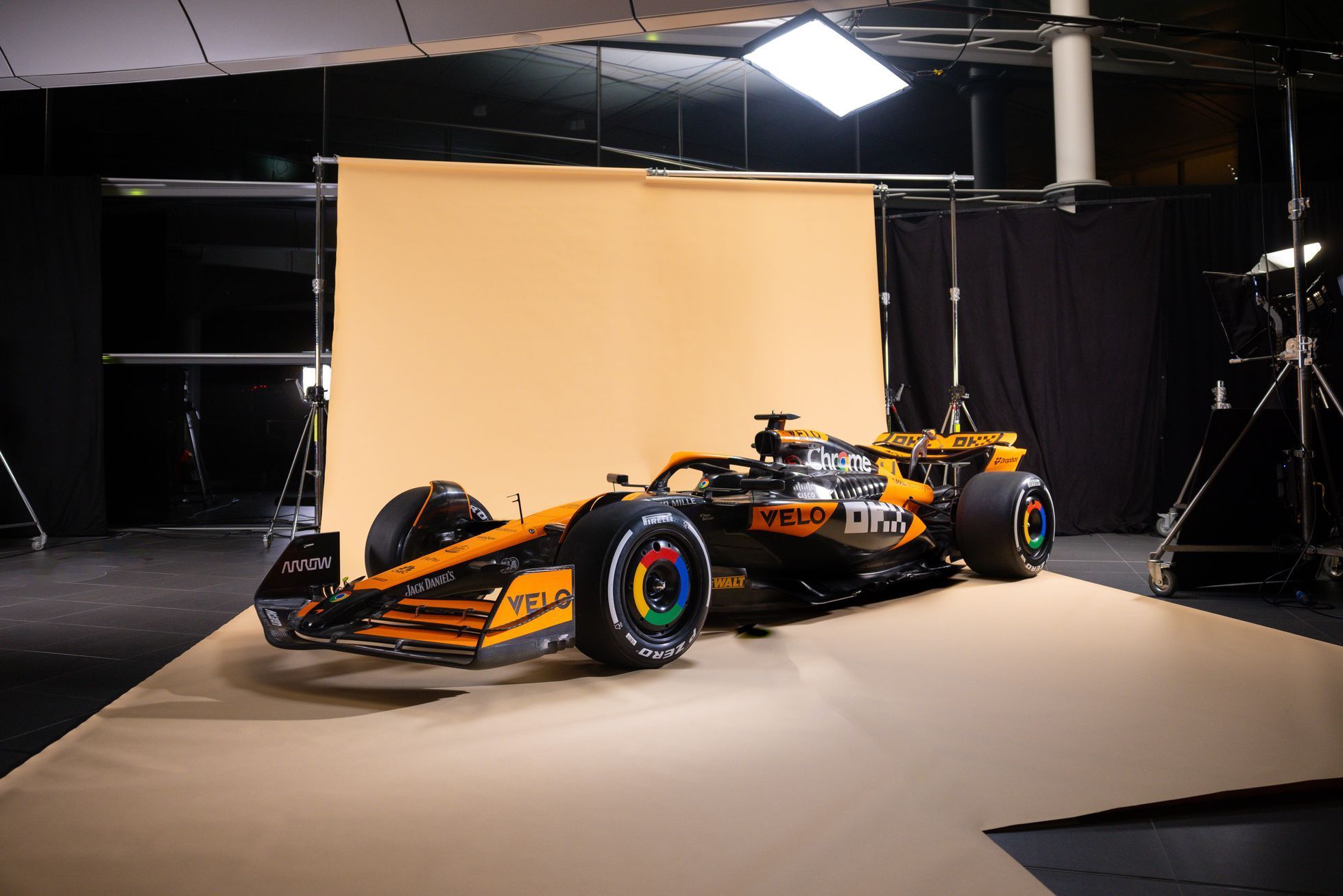 McLaren MCL38 - nové
