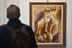 V aukci byla prodána díla za 220 milionů, nejvíce stál Čapkův obraz Dva chlapi