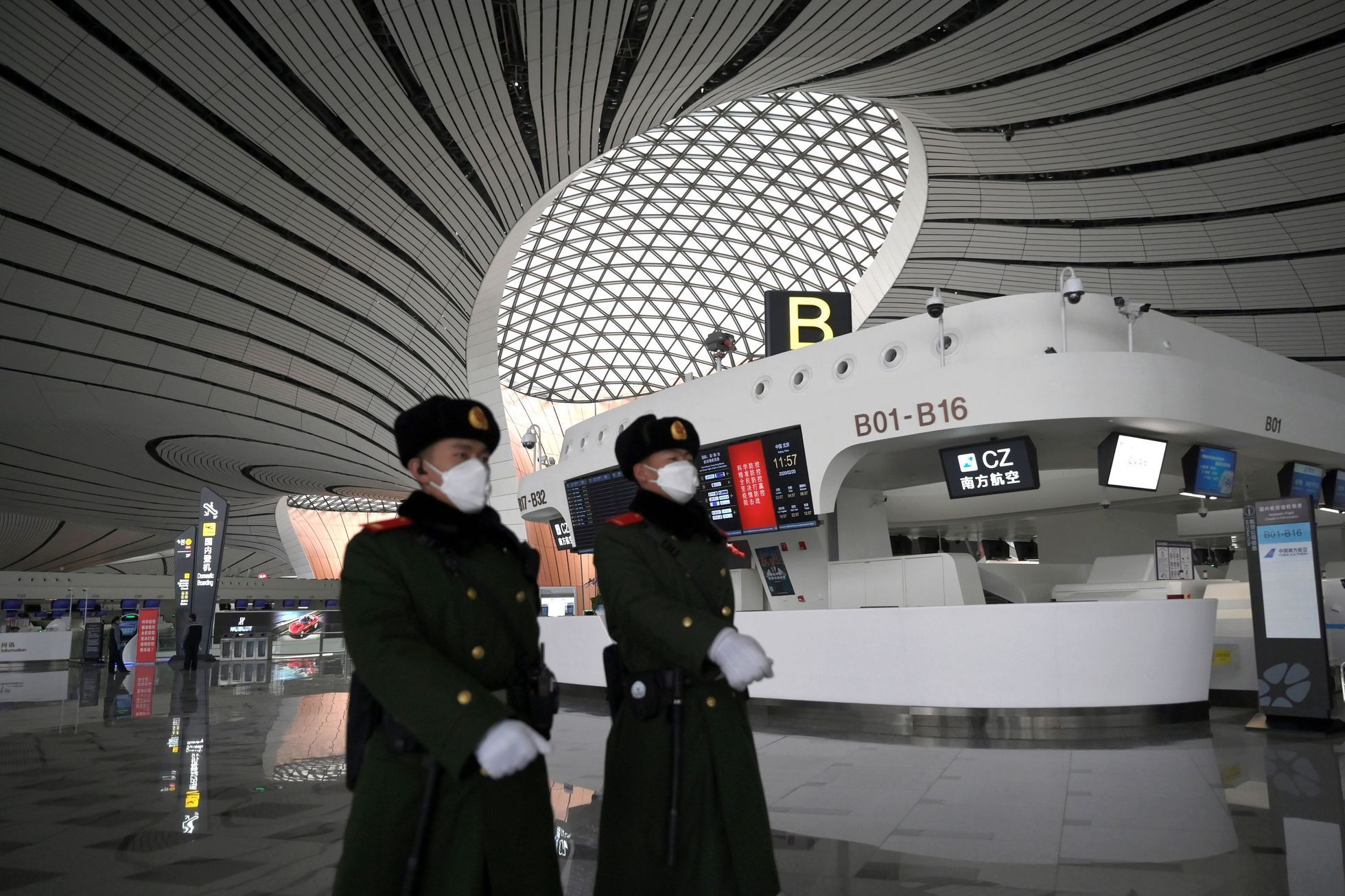 Čínské mezinárodní letiště Ta-sing v době koronaviru