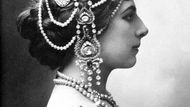 Mata Hari na snímku pořízeném pravděpodobně v roce 1906.