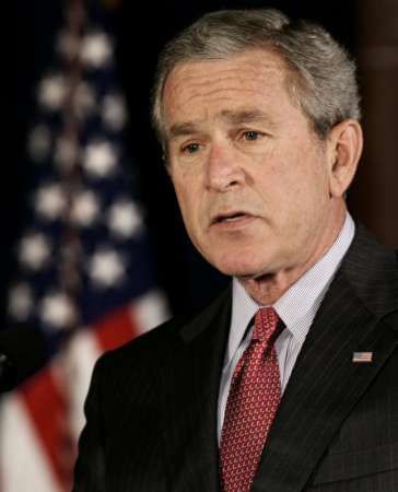 Prezident George Bush Kjótský protokol odmítá.