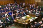 Mayová utrpěla porážku, parlament její brexitovou dohodu nechce