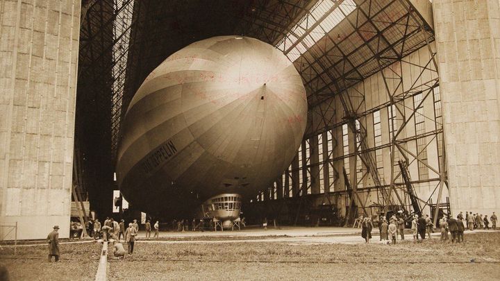 Obletěla svět, skončila ale “sešrotovaná“. Unikátní snímky vzducholodi Zeppelin