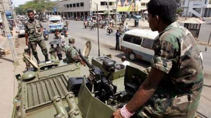 Srílanská armáda během jednoho měsíce dobyla tři klíčové opěrné body LTTE - jejich "hlavní město" Kilinochchi, strategickou základnu Elephant Pass a nyní i Mullaitivu