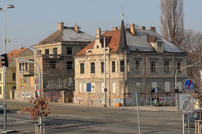 Společnost Loardship nechává památkově chráněné vily záměrně svému osudu.