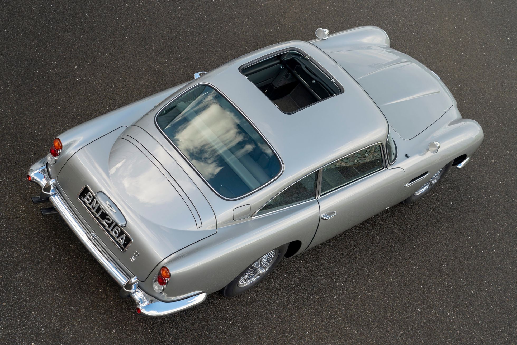 Aston Martin DB5 Bond Continuation
