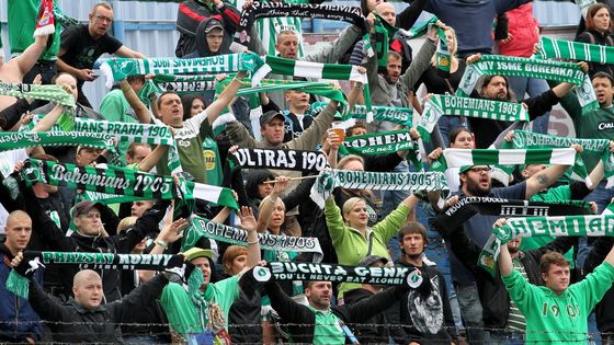 Několik stovek věrných fanoušků Bohemians 1905 skoro 400 km do Ostravy nelitovalo. Podívejte se, jak si tým z vršovického Ďolíčku si odvezl tři body.