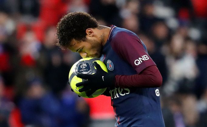 Neymar políbil balon a následně penaltu proti Montpellieru proměnil.