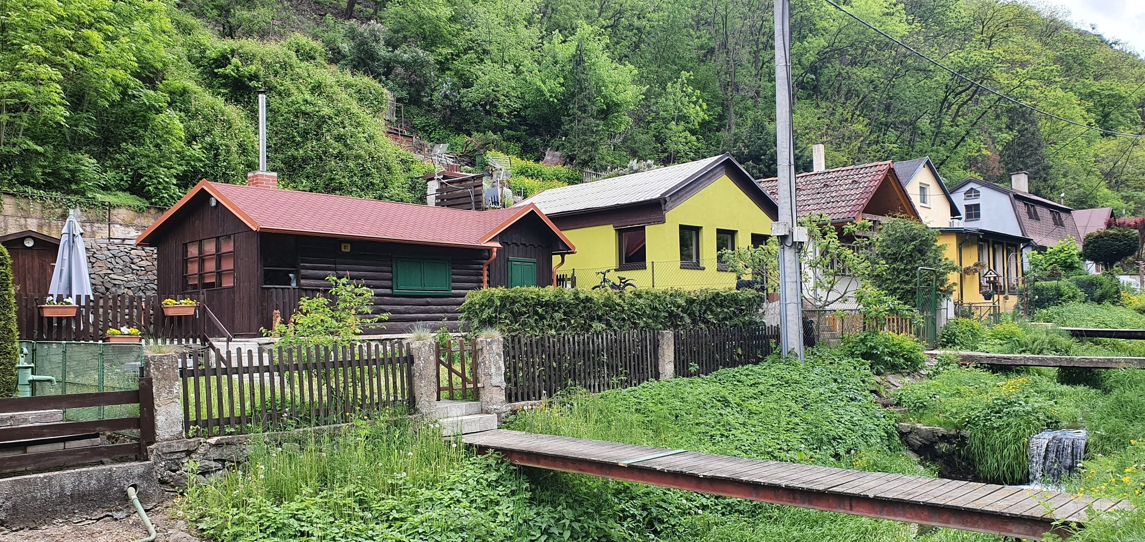 Chaty, chalupy, apartmány, rekreační zařízení