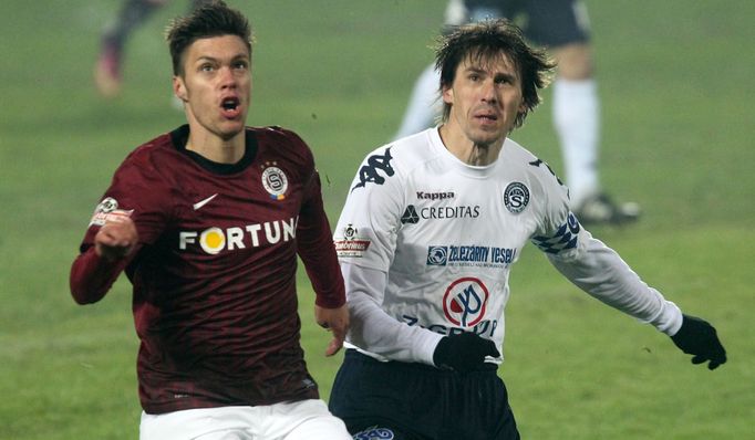 Fotbal, Gambrinus liga, Sparta - Slovácko: Václav Kadlec - Jan Trousil