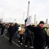Britové protestují proti migrantům