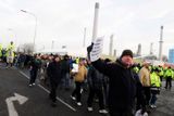 A tohle je snímek z prvního protestu proti zaměstnávání cizinců. Odehrál se 30. ledna v Lincolnshire.