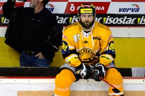 Nevěřící Chemici. Oceláři je přejeli silou válce