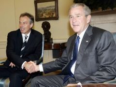 Politikem, který Bushe neopustil ani na chvíli, je britský premiér Tony Blair.