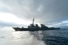 Filipínské a americké válečné lodě společně hlídkují v Suluském moři, chtějí odstrašit piráty