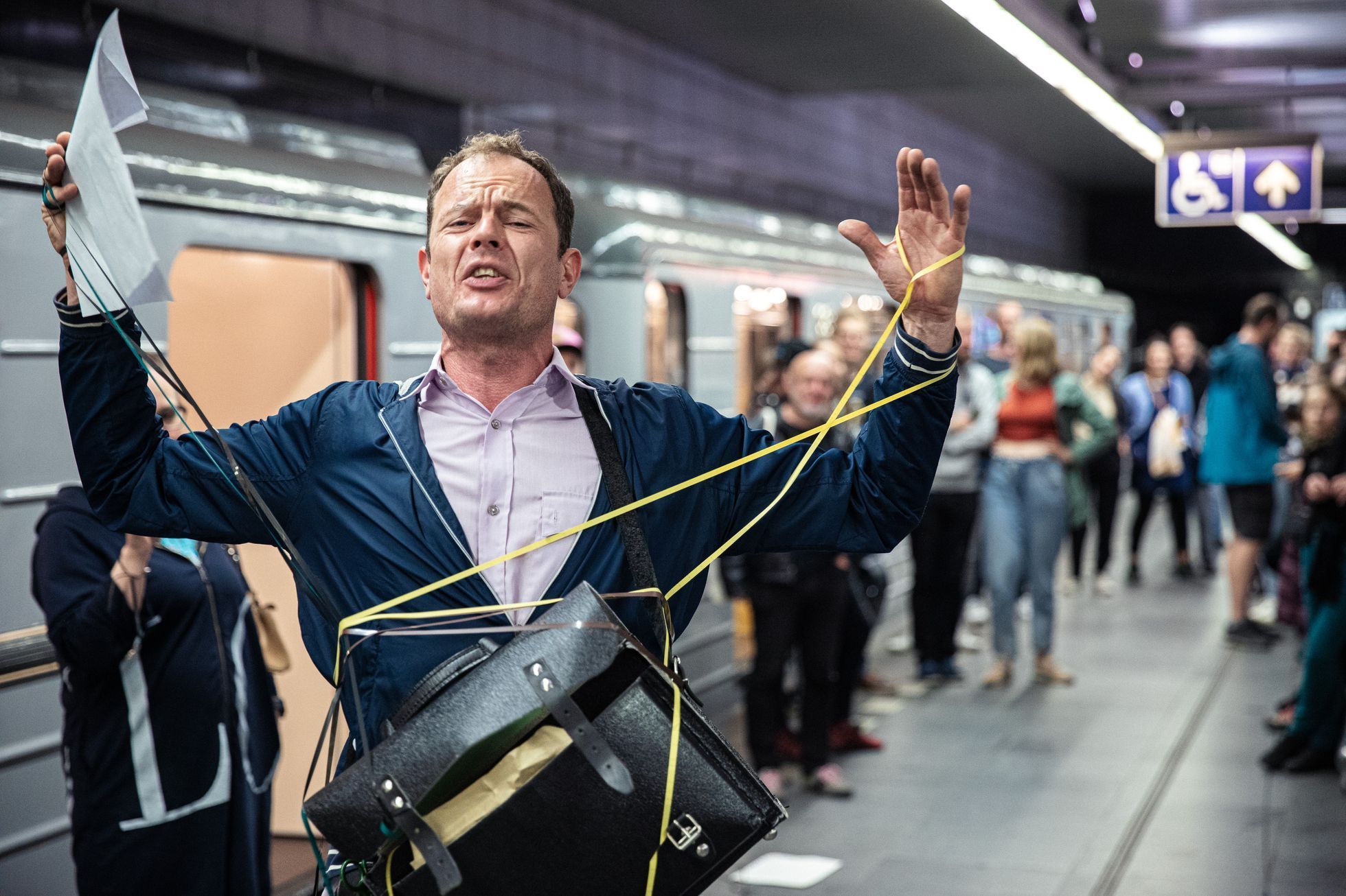 Půlnoční divadelní představení v pražském metru o jeho vzniku, festival příští vlna/next wave, soubor Krutý krtek