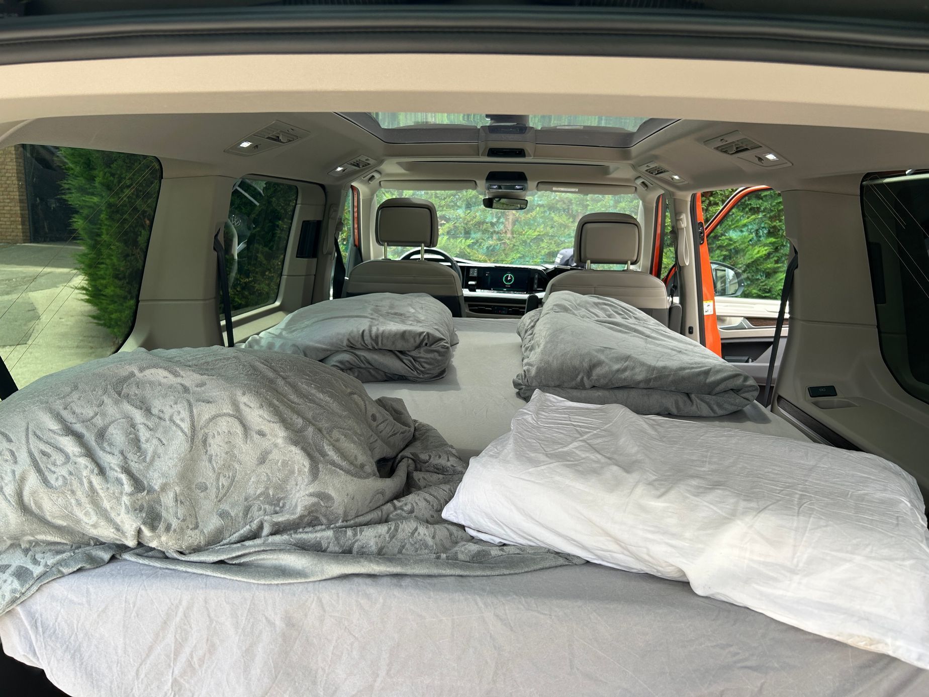 VW T7 Multivan spací box