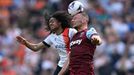 West Ham -  Luton: Vladimír Coufal a Tahith Chong