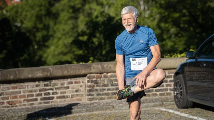 Váš Pavel je jako Chuck Norris, skvěle se o něm dělají vtípky, říká hvězdný satirik