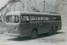 Poměrně kompaktní autobus vznikl na popud ministerstva dopravy, které hledalo přepravník pro až 60 lidí vhodný na úzké a kopcovité horské silnice. Na vývoji Tatra spolupracovala s Karosou.