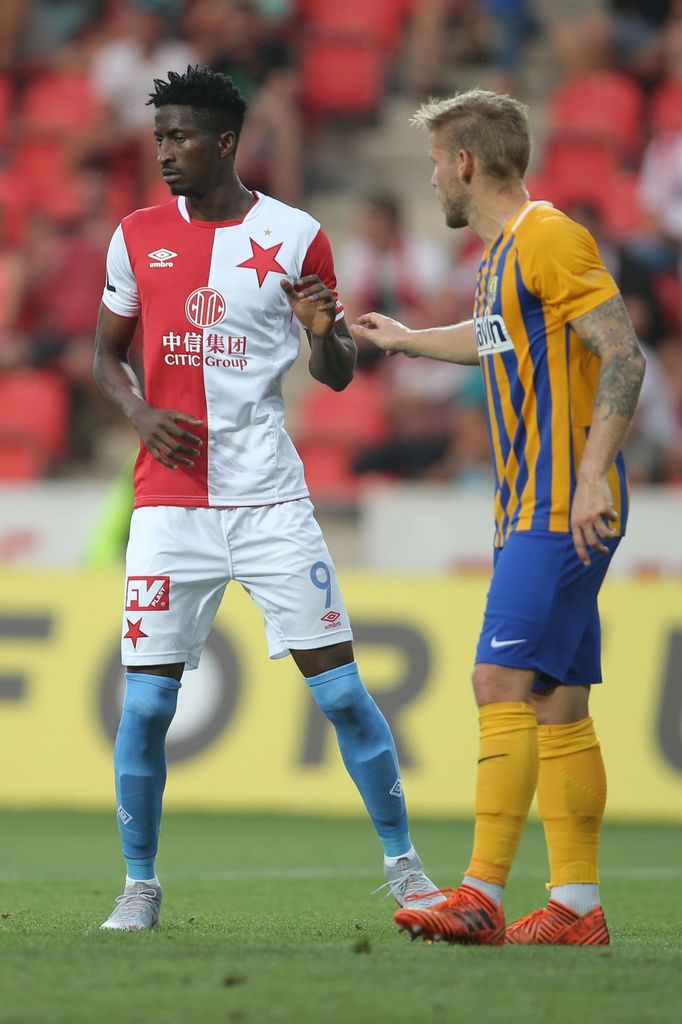 Peter Olayinka v ligovém zápase Slavia - Opava.