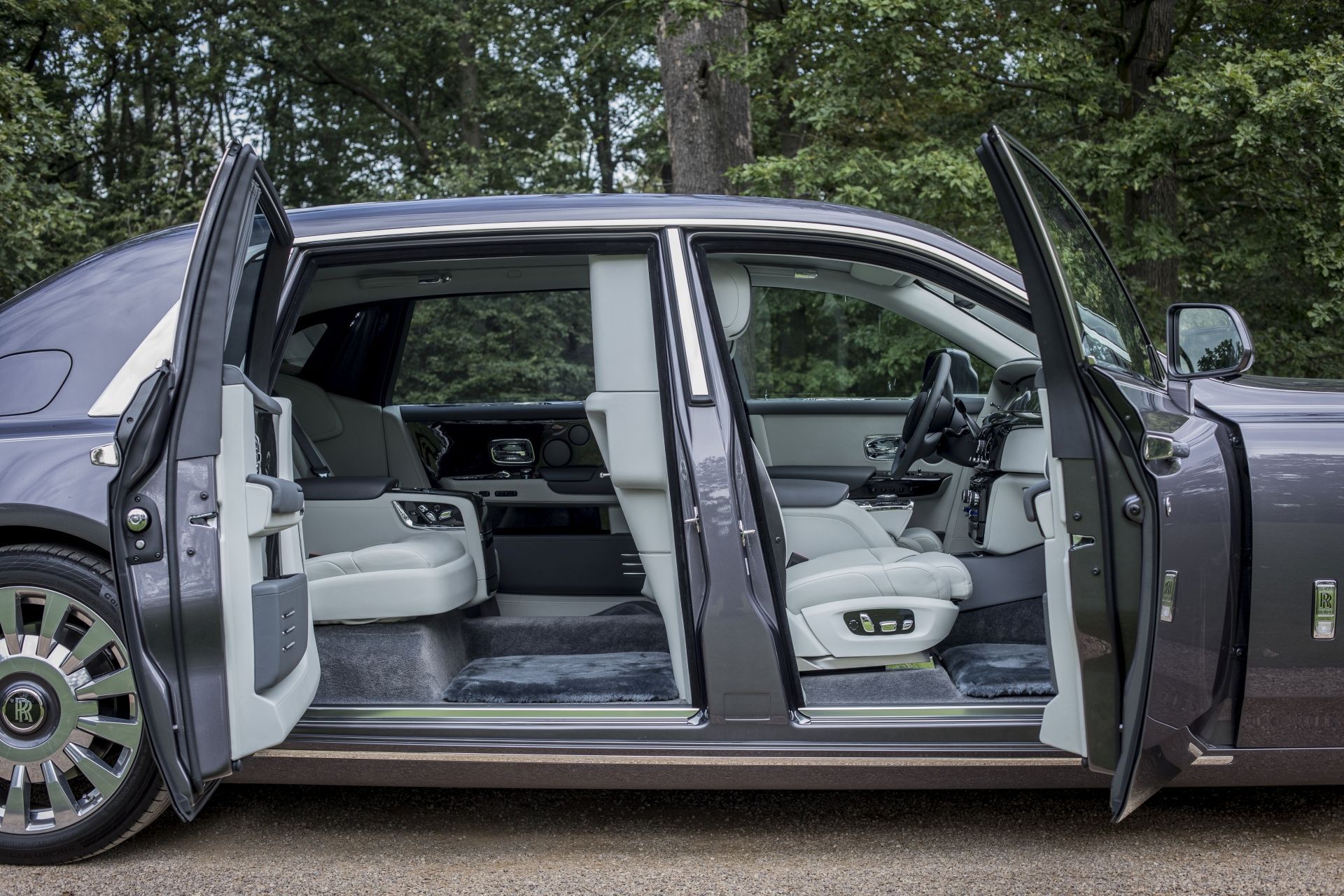 Rolls-Royce Phantom a Cullinan