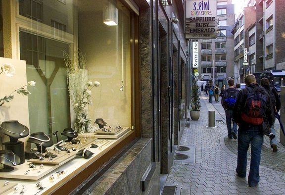 Čtvrť v Antverpách v Belgii, v níž se prodávají diamanty a šperky a kde došlo v roce 2003 k loupeži.