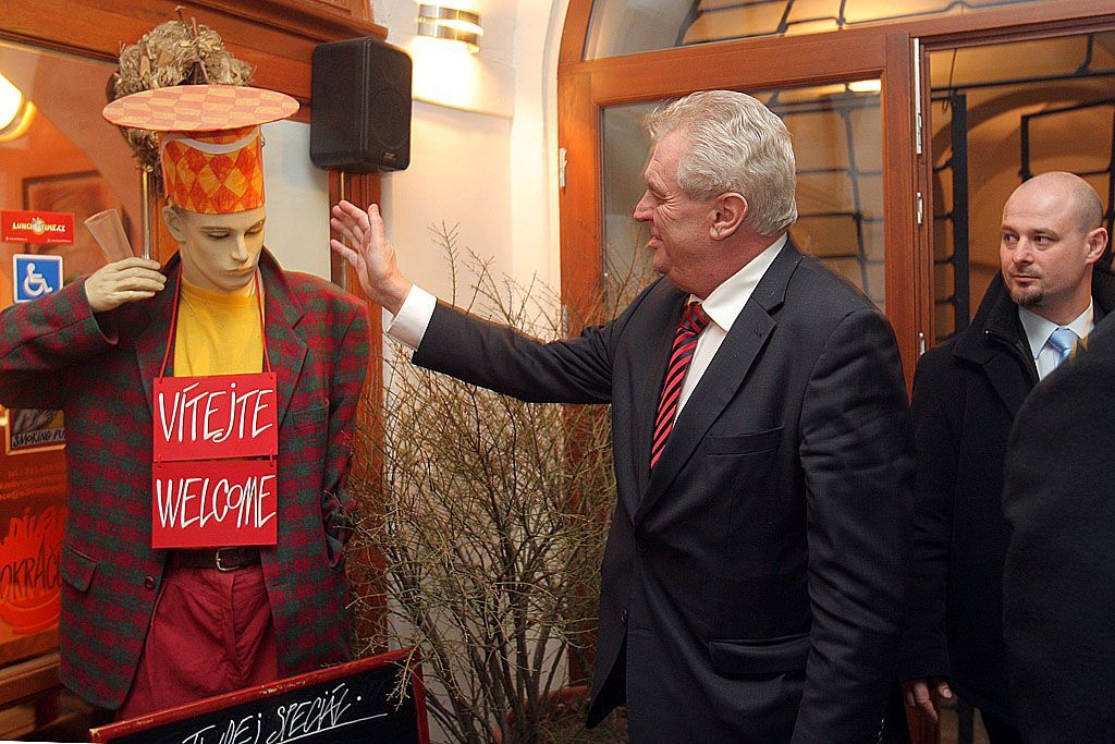 Miloš Zeman úřaduje