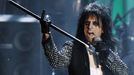 Alice Cooper byl v roce 2011 uveden do Rokenrolové síně slávy.