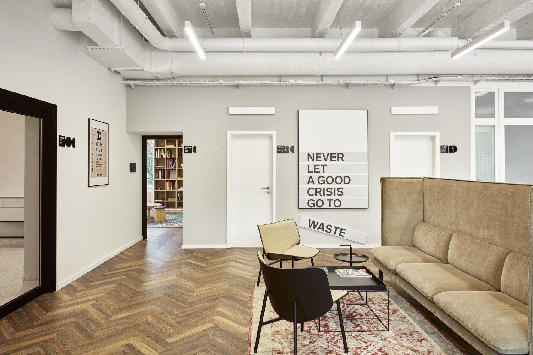 mccan, kancl, interiér roku, kancelář