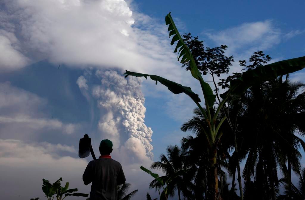 Sopka Merapi opět soptí, další oběti