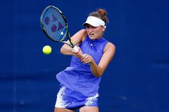 Živě: Vondroušová při své premiéře ve Wimbledonu do 2. kola neprošla, nestačila na Číňanku Pcheng