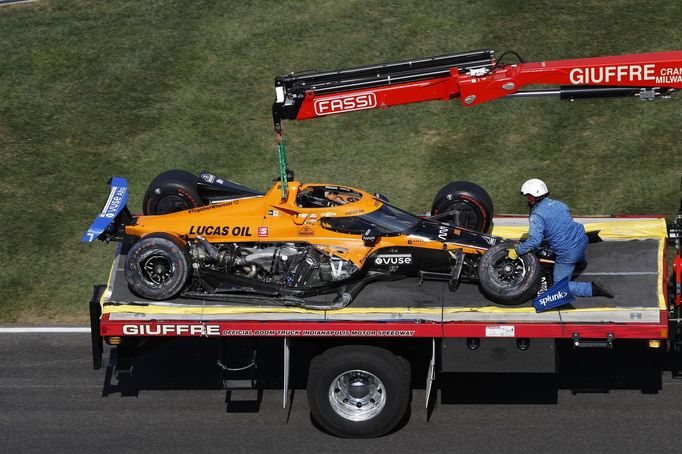 Havarovaný vůz Olivera Askewa ve 104. ročníku závodu Indy 500