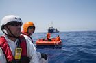 Italské námořnictvo zachránilo v sobotu 4400 uprchlíků