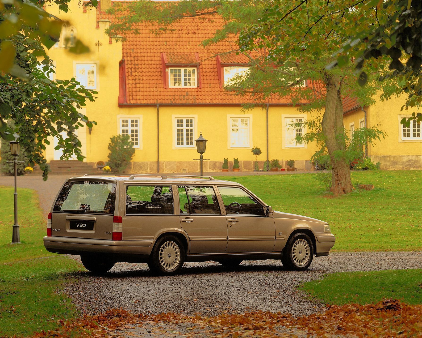 Volvo historie osobních aut