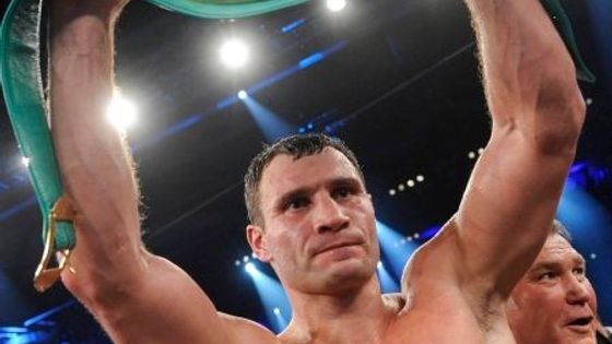 Boxer Kličko zničil Góméze už před časovým limitem