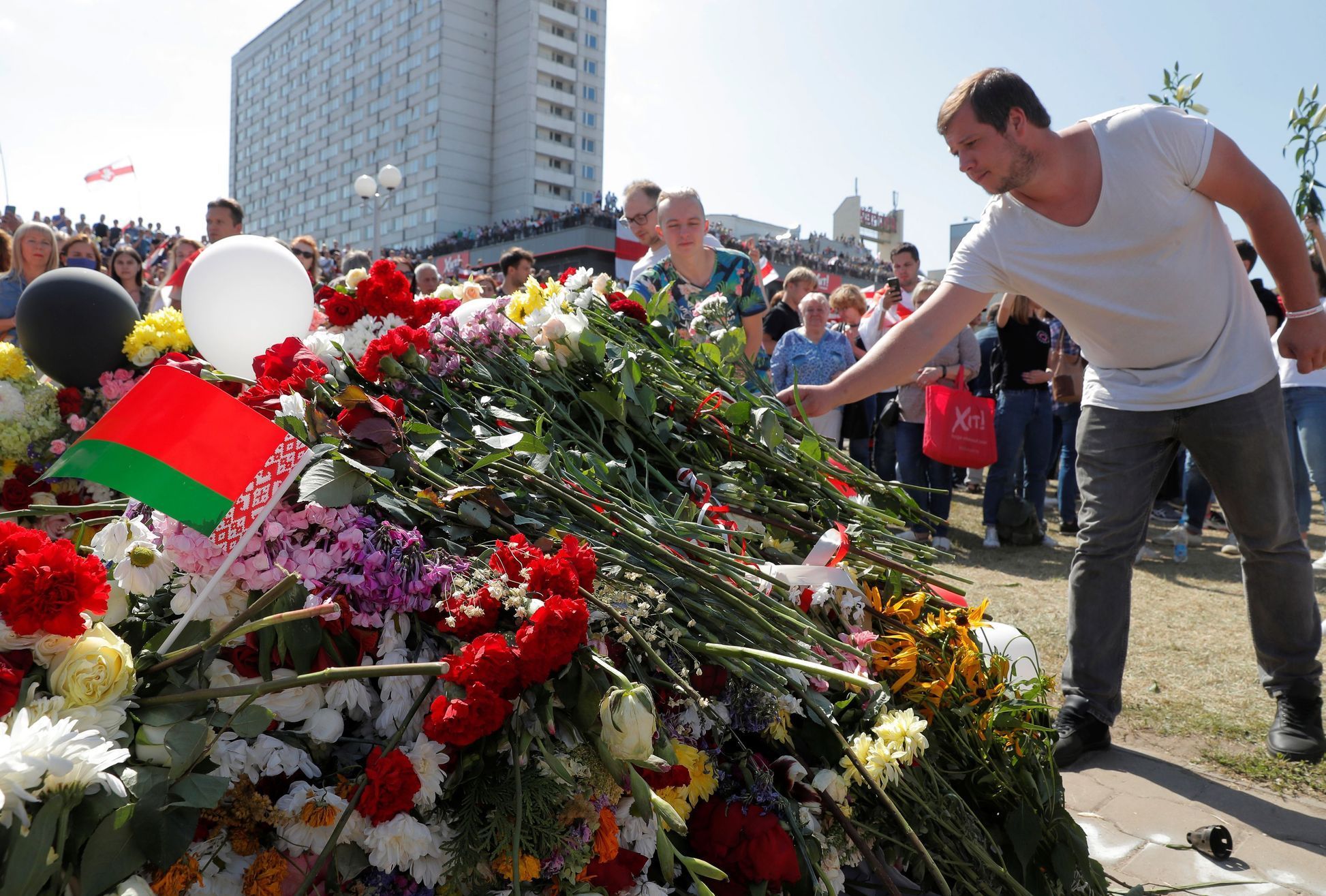 Bělorusko protest demonstrace pohřeb